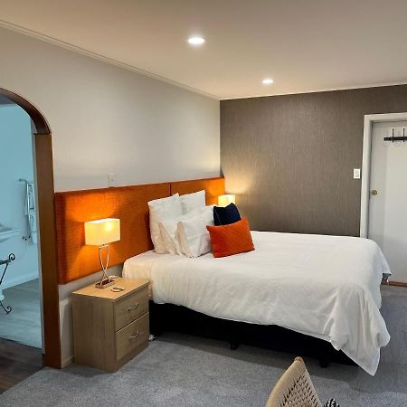 Shy Cottage And Studio Greytown Exterior photo
