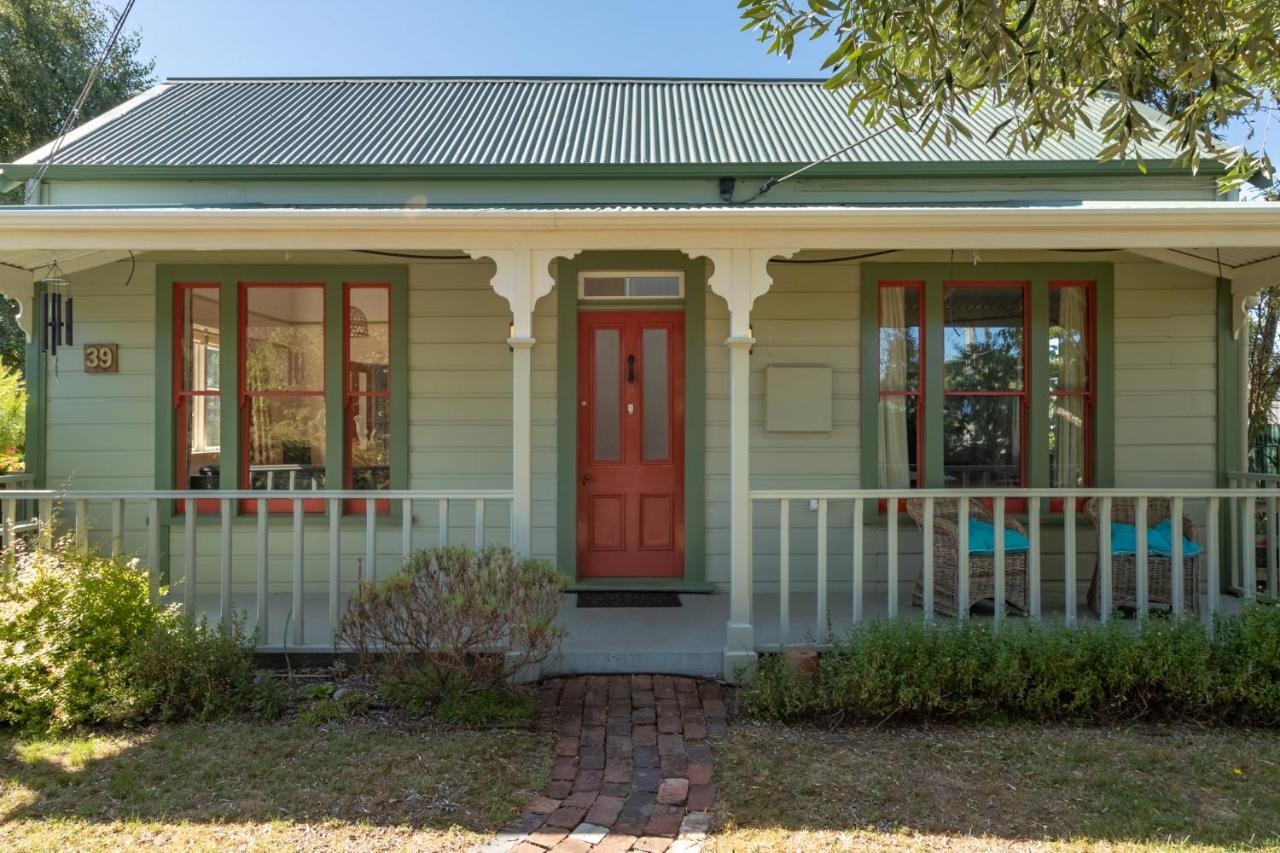 Shy Cottage And Studio Greytown Exterior photo